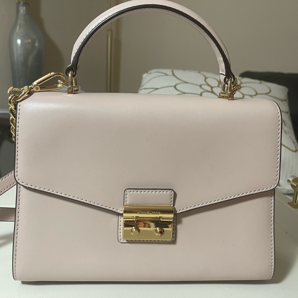 NWT Michael Kors Soft Pink Satchel/ Crossbody. Gorgeous - Picture 5 of 6